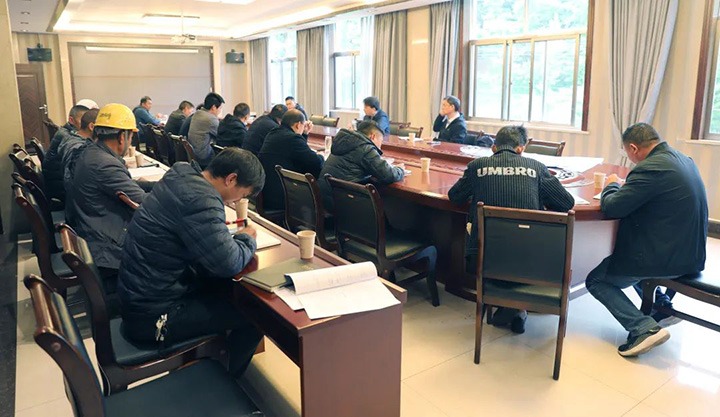 云煤（Ag亚洲集团）集团总司理助理杜昌华一行到富源团结煤业公司开展煤矿项目建设专项调研