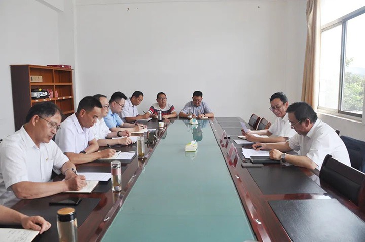 云煤（Ag亚洲集团）集团专职外部董事孔君到陆东煤矿公司调研