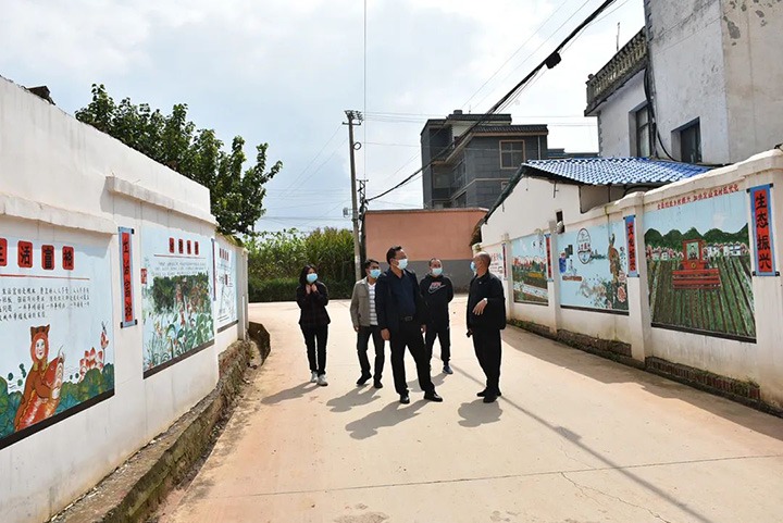 【简讯】曲煤焦化一连推进墟落振兴“试点”事情｜四角地煤矿团支部到敬老院开展“月圆中秋、爱心无疆”送温暖献爱心主题活动