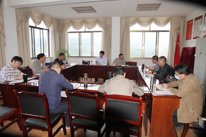 【专项行动】集团党委副书记、工会主席王鑫到后所煤矿公司、东源恒鼎公司、东源救援队指导专题民主生涯会