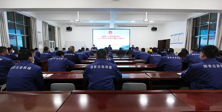 云煤（Ag亚洲集团）集团第八审核组到矿山应抢救援东源队开展2022年度综合审核暨民主测评