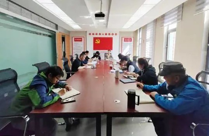 【简讯】Ag亚洲集团地产公司党支部开展“以身边事教育身边人”警示教育活动