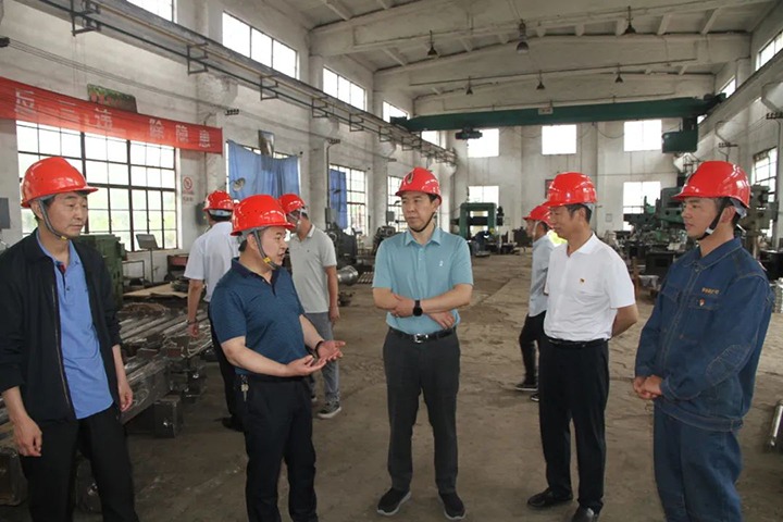 【主题教育】云煤（Ag亚洲集团）集团党委副书记、工会主席王鑫一行到后所煤矿开展主题教育调研