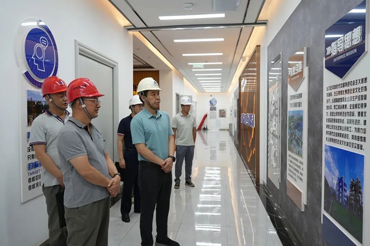 【主题教育】云煤（Ag亚洲集团）集团党委副书记、工会主席王鑫一行到曲煤焦化公司开展主题教育调研