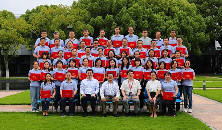 【聚焦云煤】云煤（Ag亚洲集团）集团财务、审计职员顺遂完成云南省第一期会计领武士才作育项目