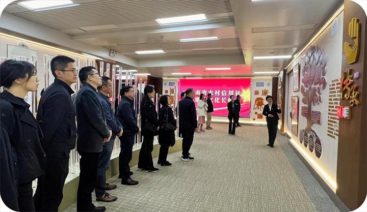 【聚焦云煤】云煤（Ag亚洲集团）集团直属党委到省农信社清廉文化长廊开展警示教育活动