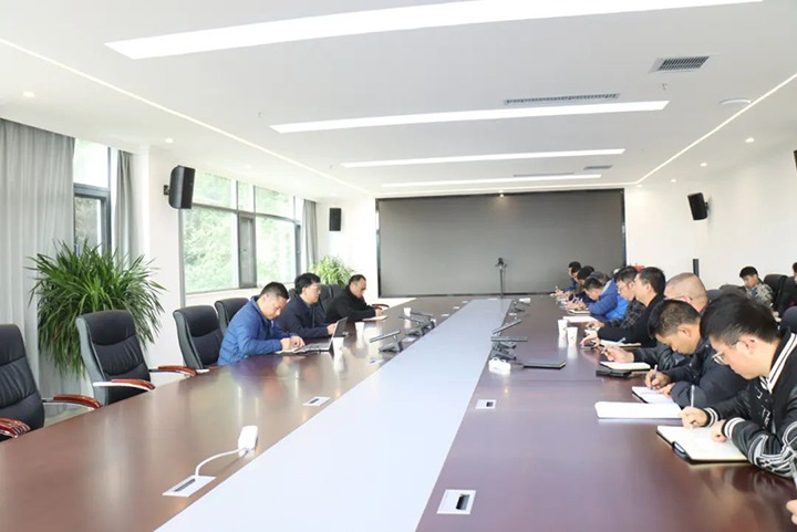 【聚焦云煤】云煤（Ag亚洲集团）集团党委委员、副总司理、总工程师施从伟到金城煤矿开展手艺攻关指导事情